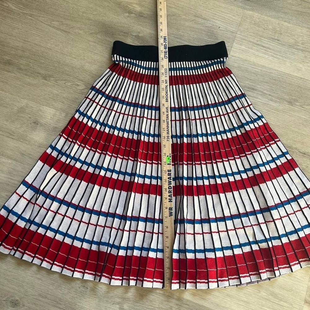 Banana Republic pleated midi skirt - Picture 4 of 6